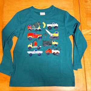 Hanna Andersson Construction Vehicles long sleeved top (age 6-7)